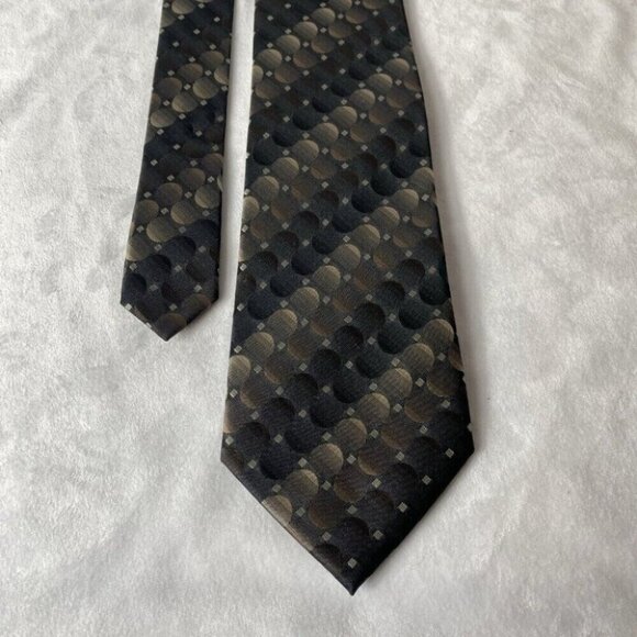 Van Heusen Neck Tie Mens 58”x4” Tiled Circles Multicolored 100% Silk - Picture 1 of 5